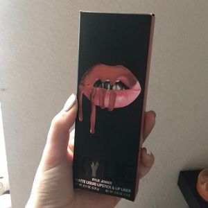 Kylie Lip Kit - “Queen”